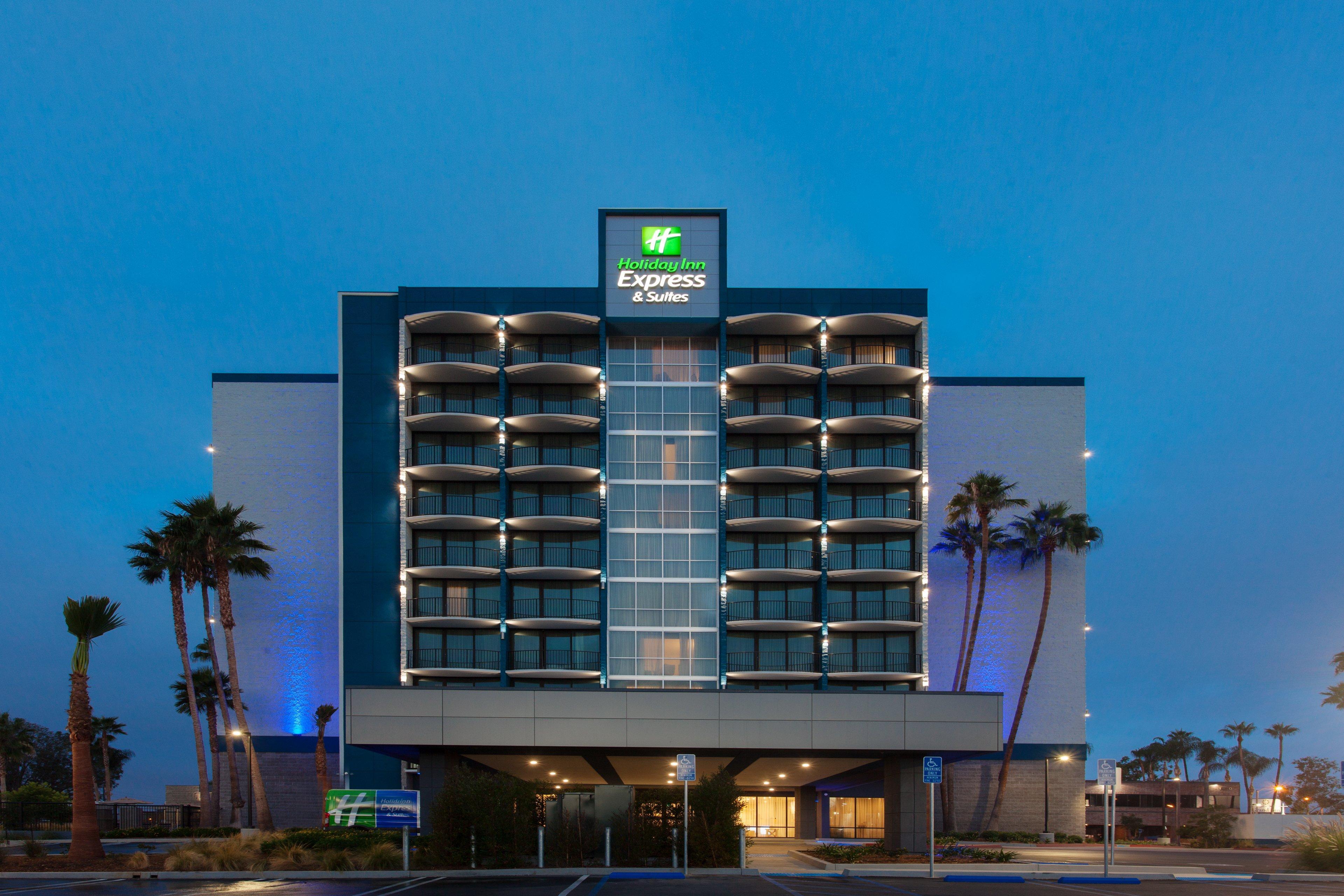 Holiday Inn Express & Suites Santa Ana - Orange County By Ihg Zewnętrze zdjęcie